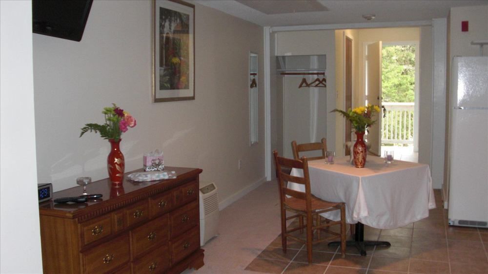 The Windswept Inn Charlestown Extérieur photo